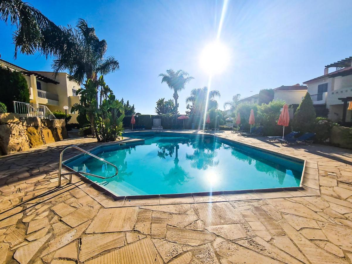 Serena Townhouse Peyia Exterior foto
